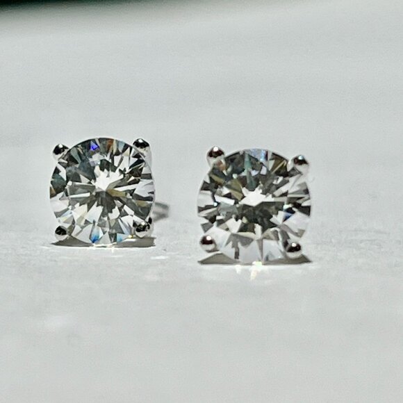 925 Sterling Silver Quality Sparkle Women Stud Earrings 6 mm with gift box - Picture 2 of 9